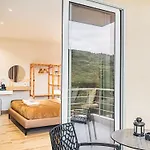 Casa de hóspedes Ion 3*